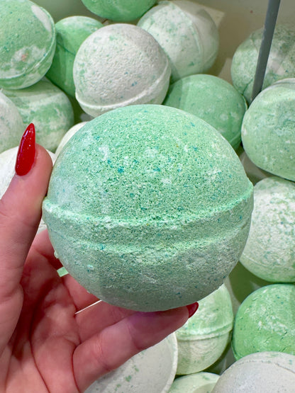 Isn't It Grand Bath Bomb